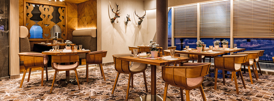 TUI Cruises Mein Schiff 5 Interior Schmankerl.jpg